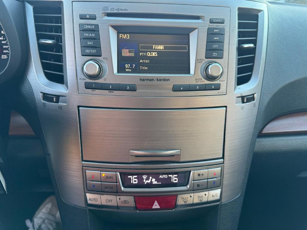 2014 Subaru Outback Image 16