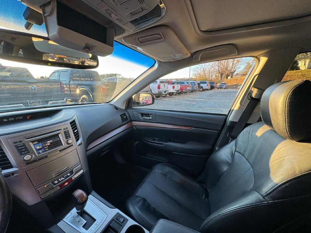 2014 Subaru Outback Image 19