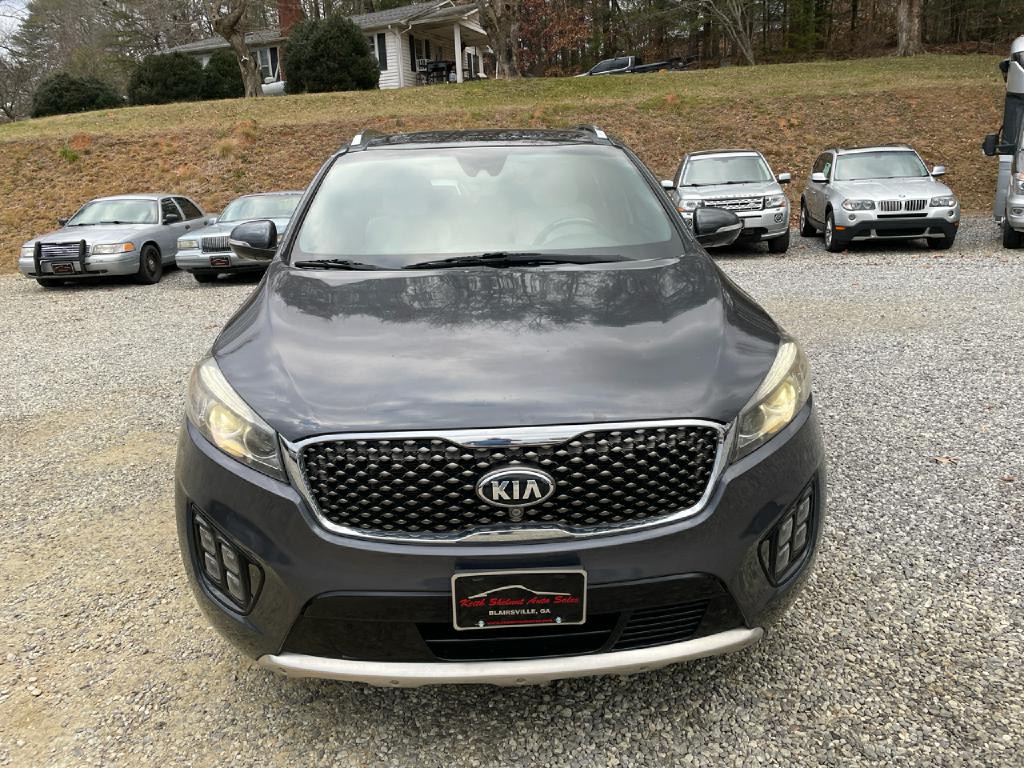 2016 Kia Sorento Image 2