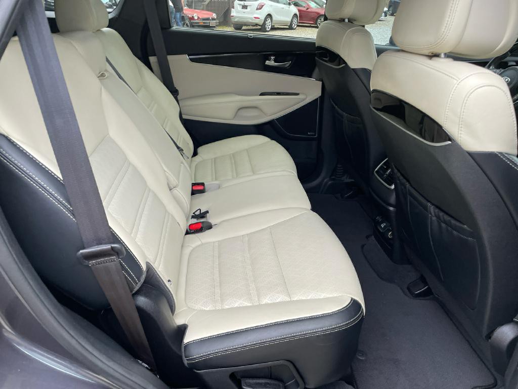 2016 Kia Sorento Image 14