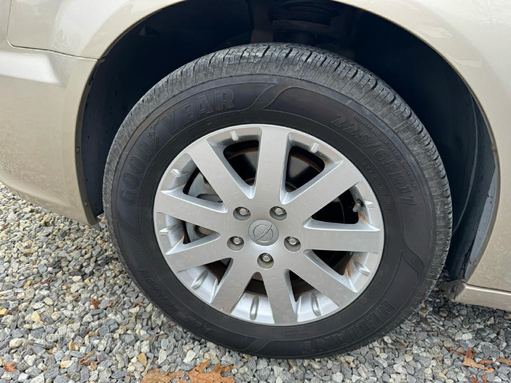 2016 Chrysler Town & Country Image 22