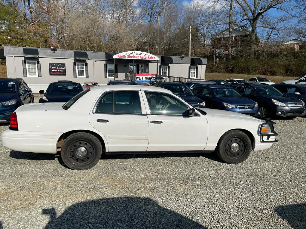 2010 Ford Crown Victoria Image 8