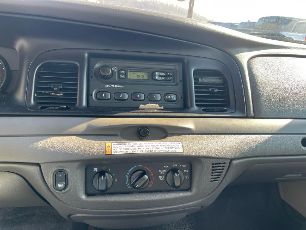 2010 Ford Crown Victoria Image 20