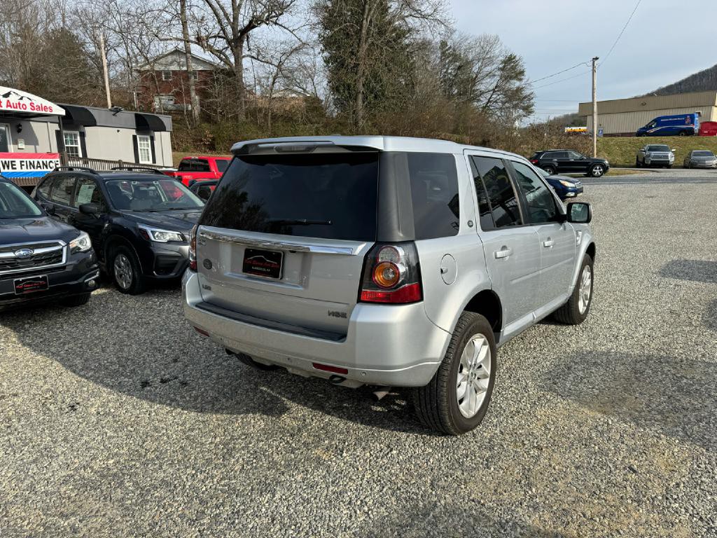 2013 Land Rover LR2 Image 4