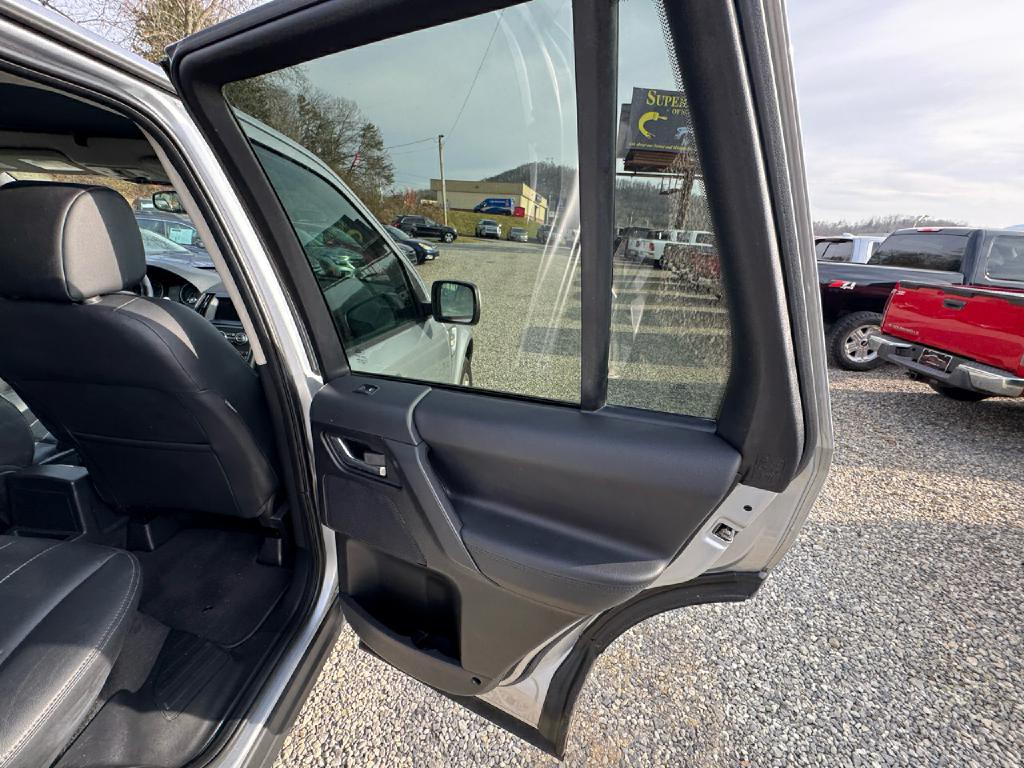 2013 Land Rover LR2 Image 7