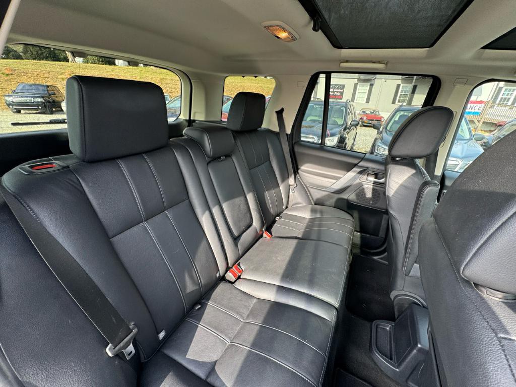 2013 Land Rover LR2 Image 8