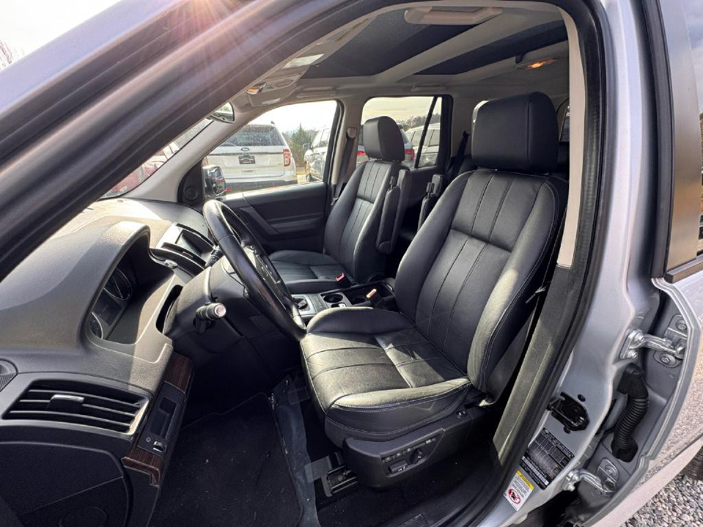 2013 Land Rover LR2 Image 14