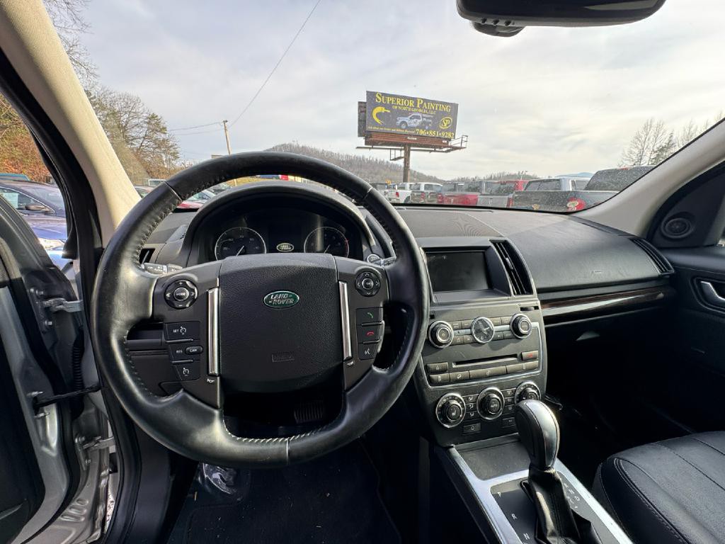 2013 Land Rover LR2 Image 15