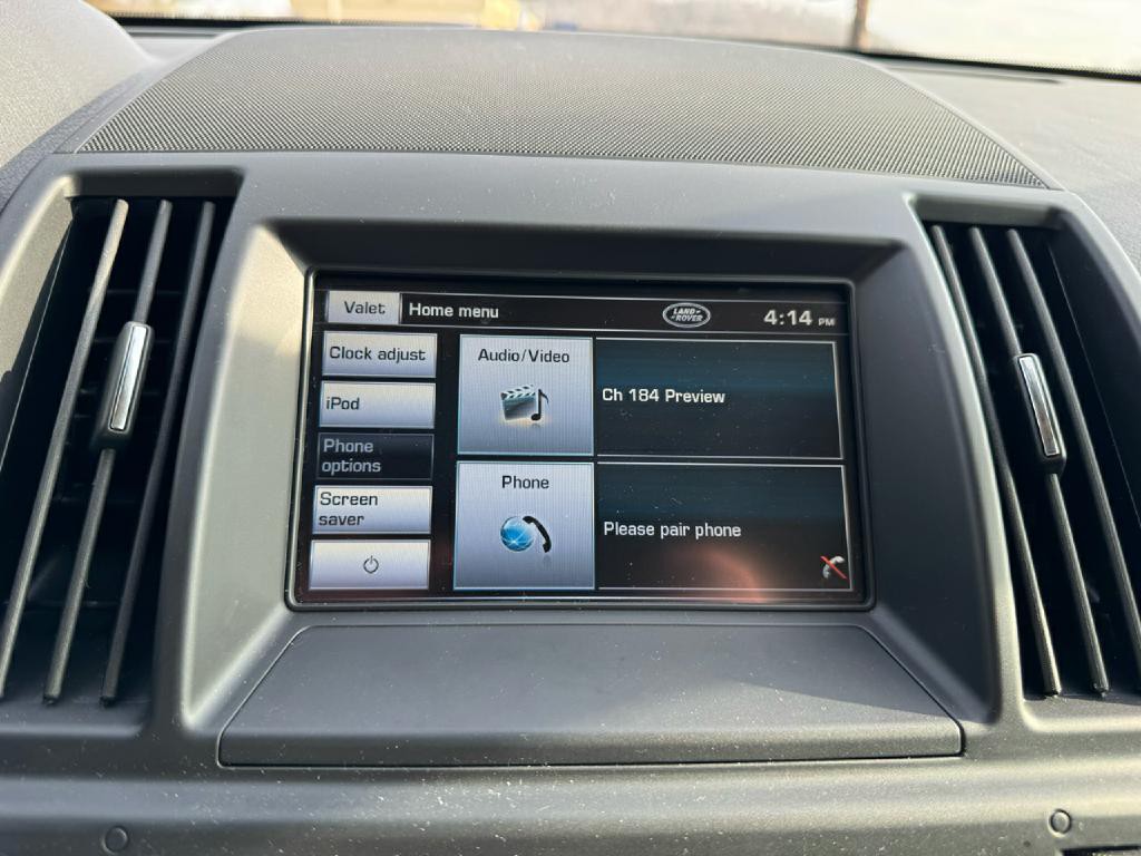 2013 Land Rover LR2 Image 17