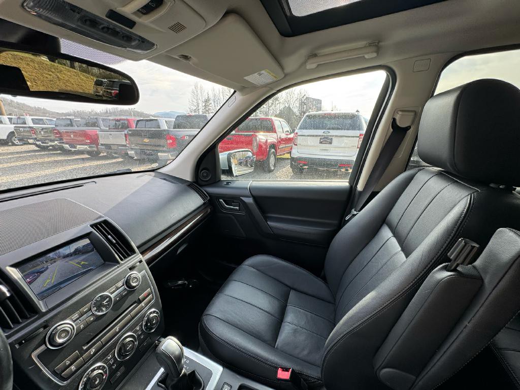 2013 Land Rover LR2 Image 20