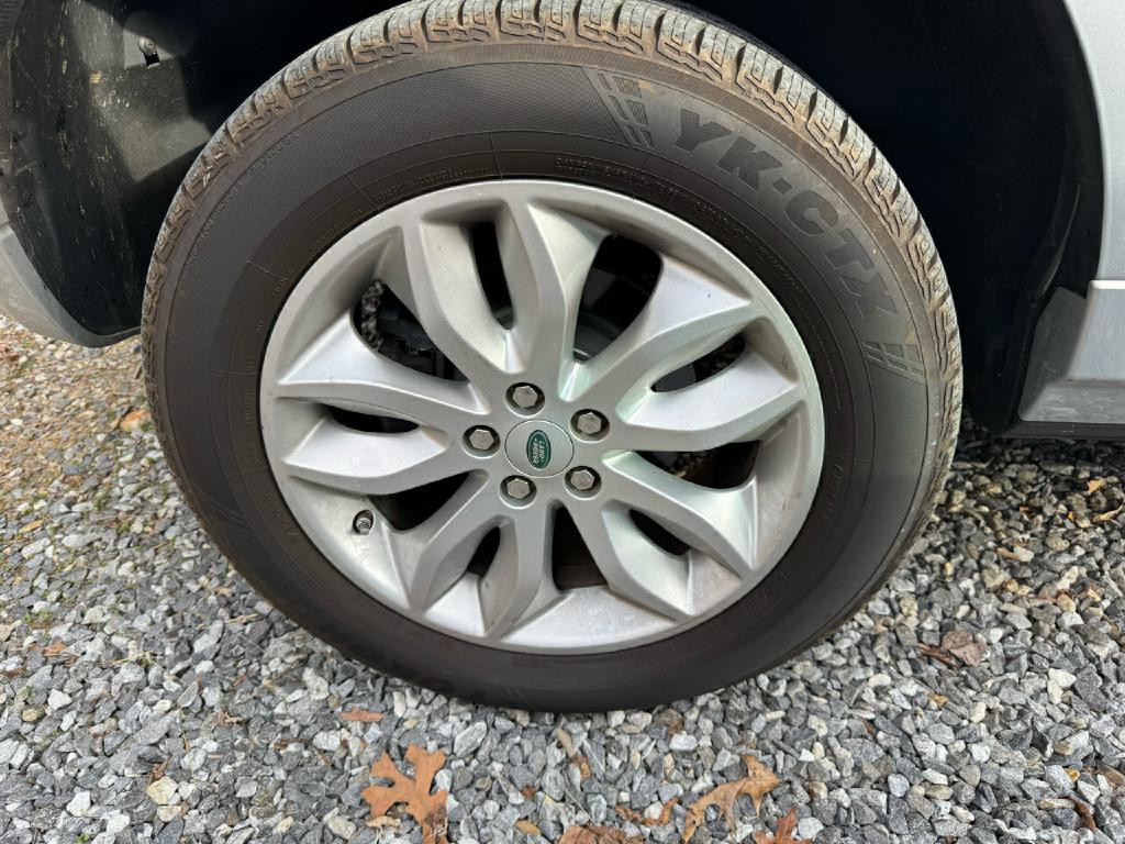 2013 Land Rover LR2 Image 23