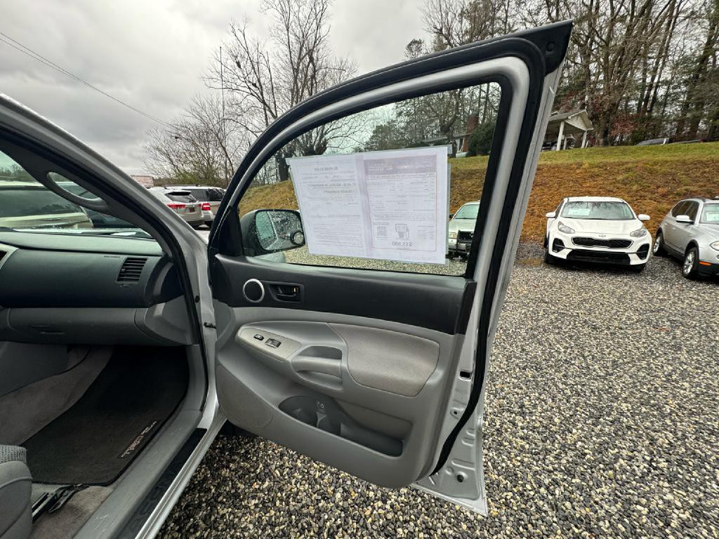 2006 Toyota Tacoma Image 8