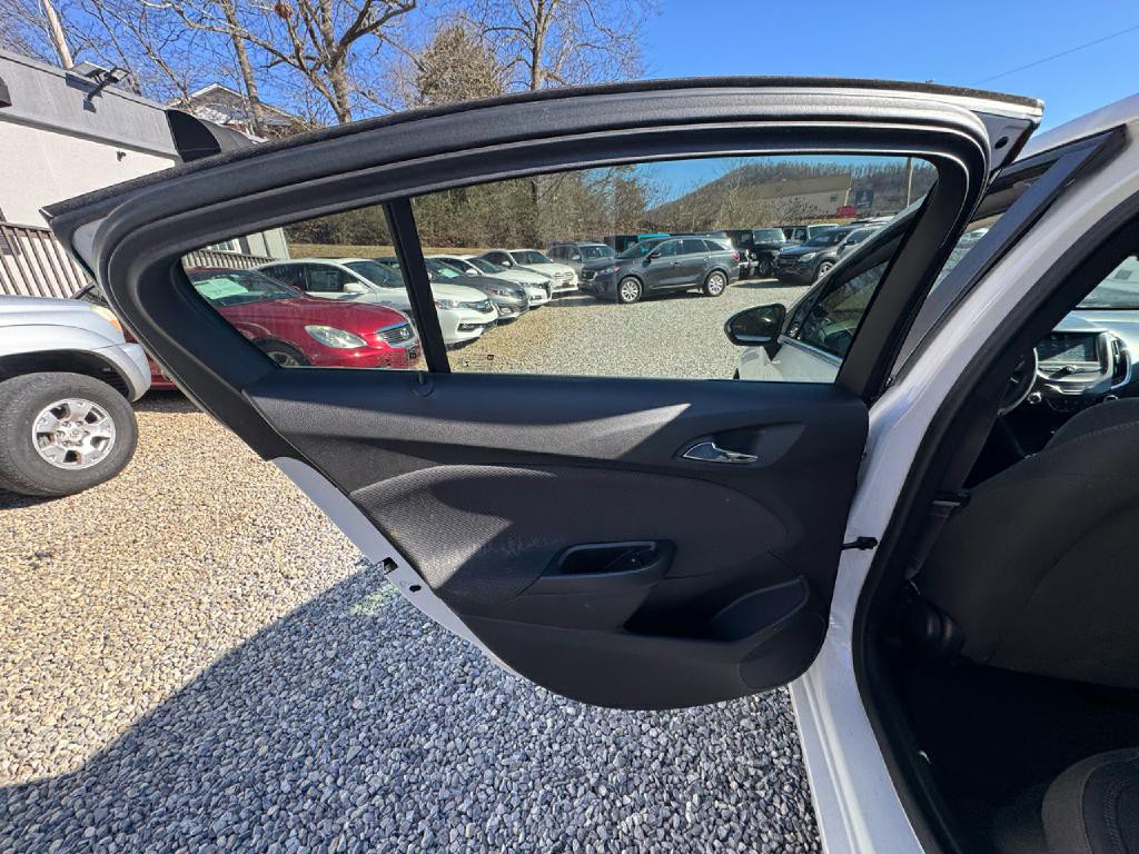 2017 Chevrolet Cruze Image 6