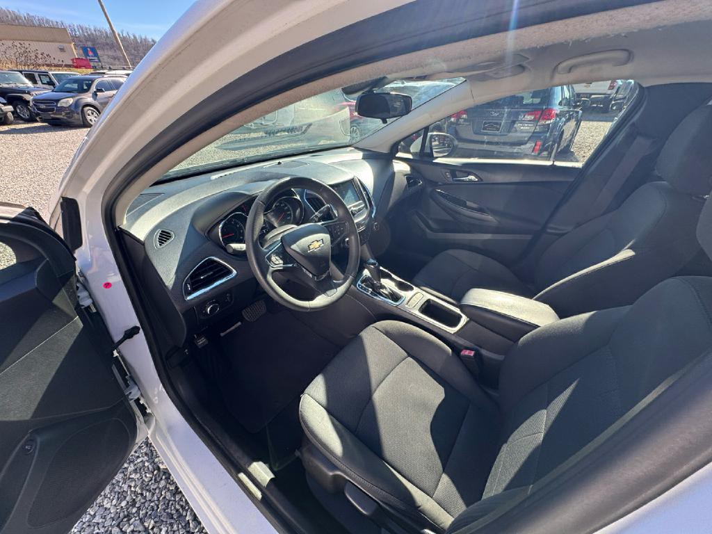 2017 Chevrolet Cruze Image 14