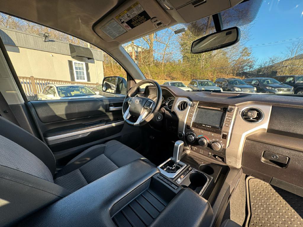 2016 Toyota Tundra Image 11