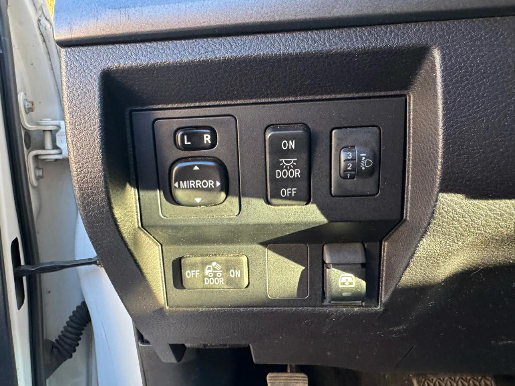 2016 Toyota Tundra Image 15