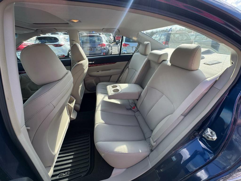 2011 Subaru Legacy Image 6