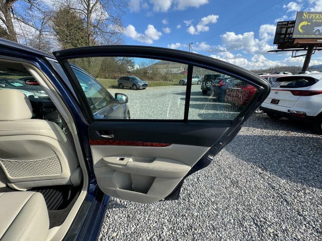 2011 Subaru Legacy Image 7