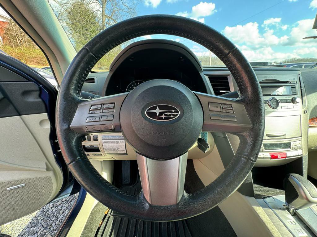 2011 Subaru Legacy Image 15