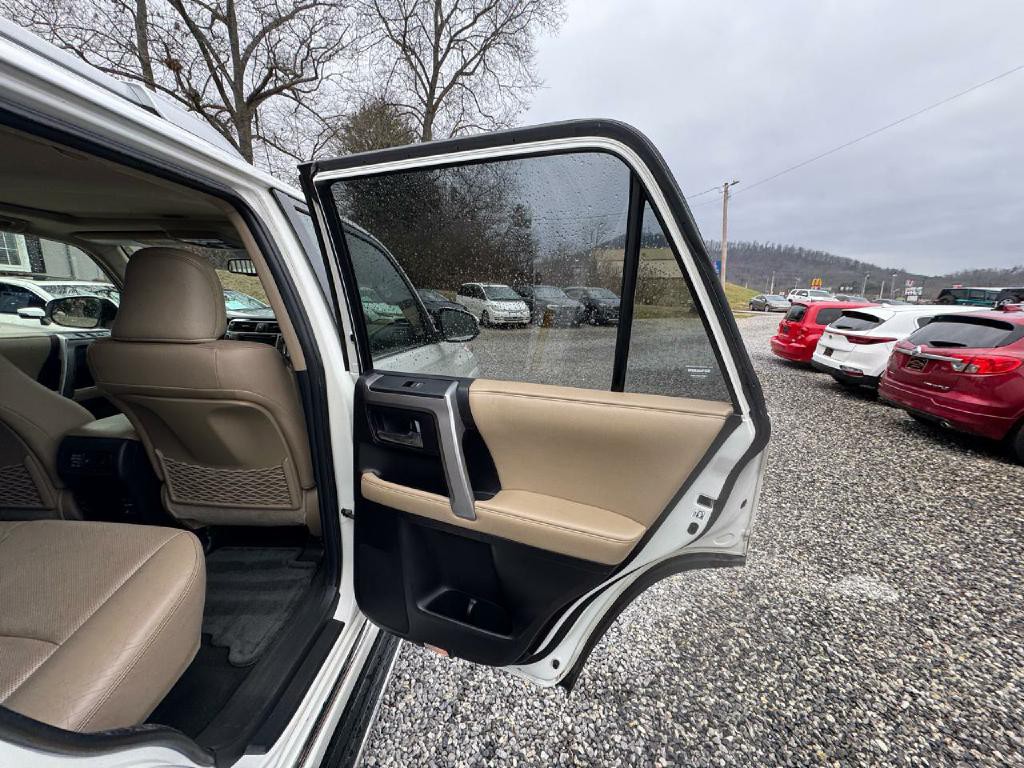 2015 Toyota 4Runner Image 8