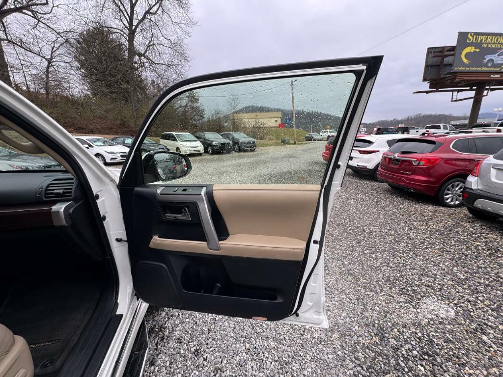 2015 Toyota 4Runner Image 10