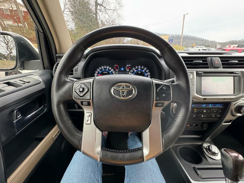 2015 Toyota 4Runner Image 16