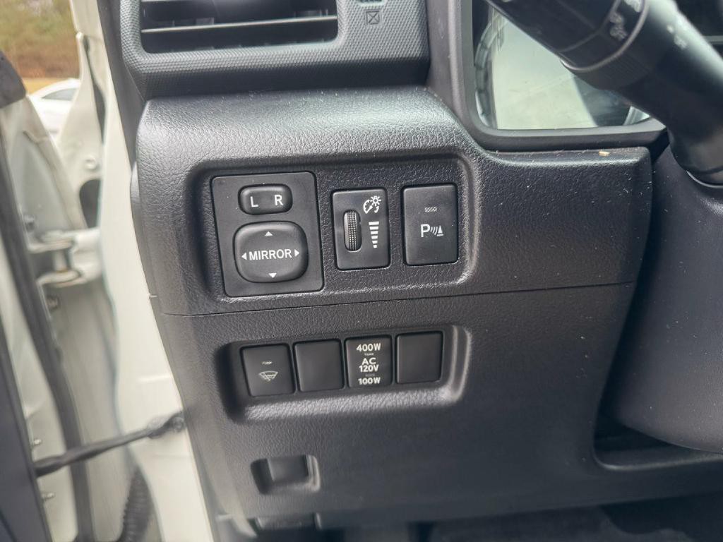 2015 Toyota 4Runner Image 17