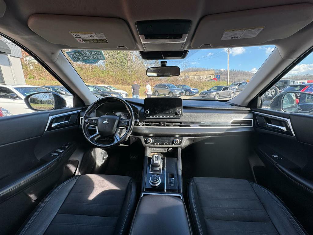 2022 Mitsubishi Outlander Image 15