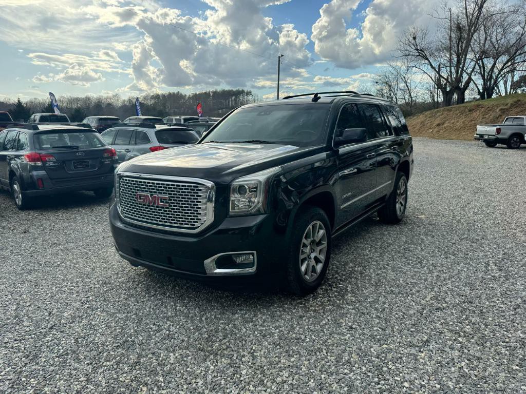 2017 GMC Yukon Image 2