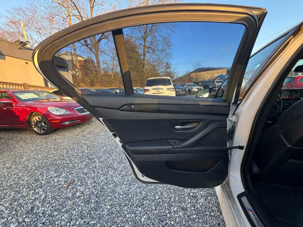 2013 BMW 5 Series Image 5