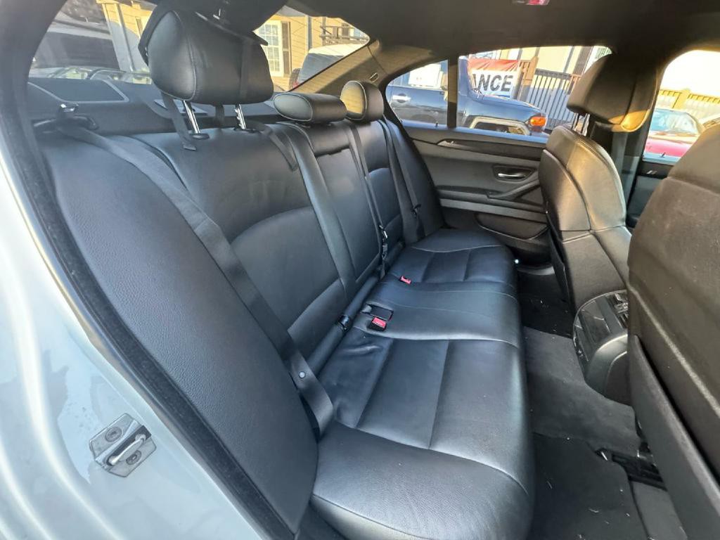 2013 BMW 5 Series Image 8