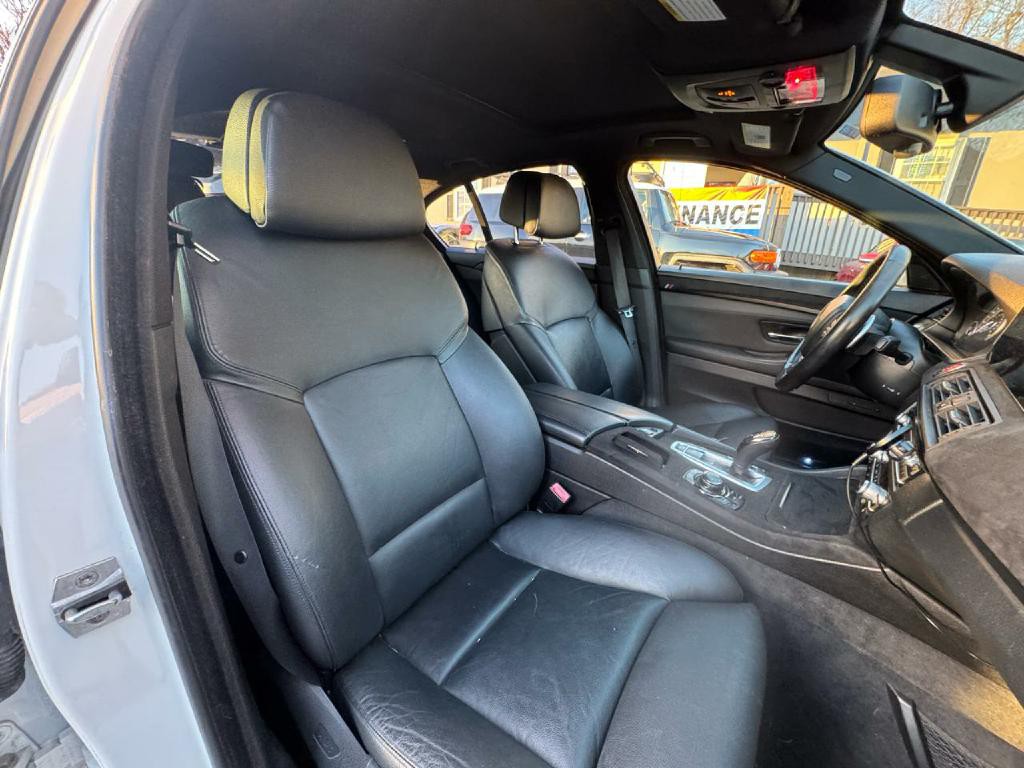 2013 BMW 5 Series Image 10