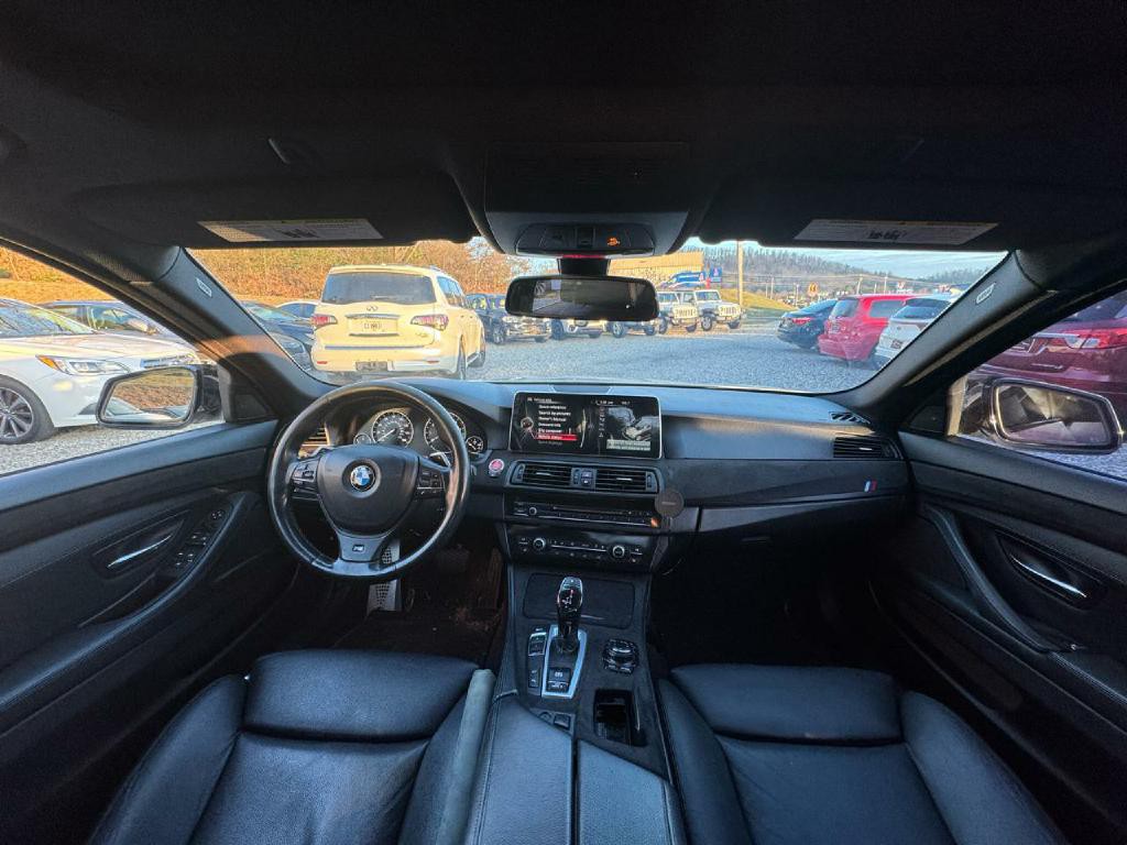 2013 BMW 5 Series Image 15