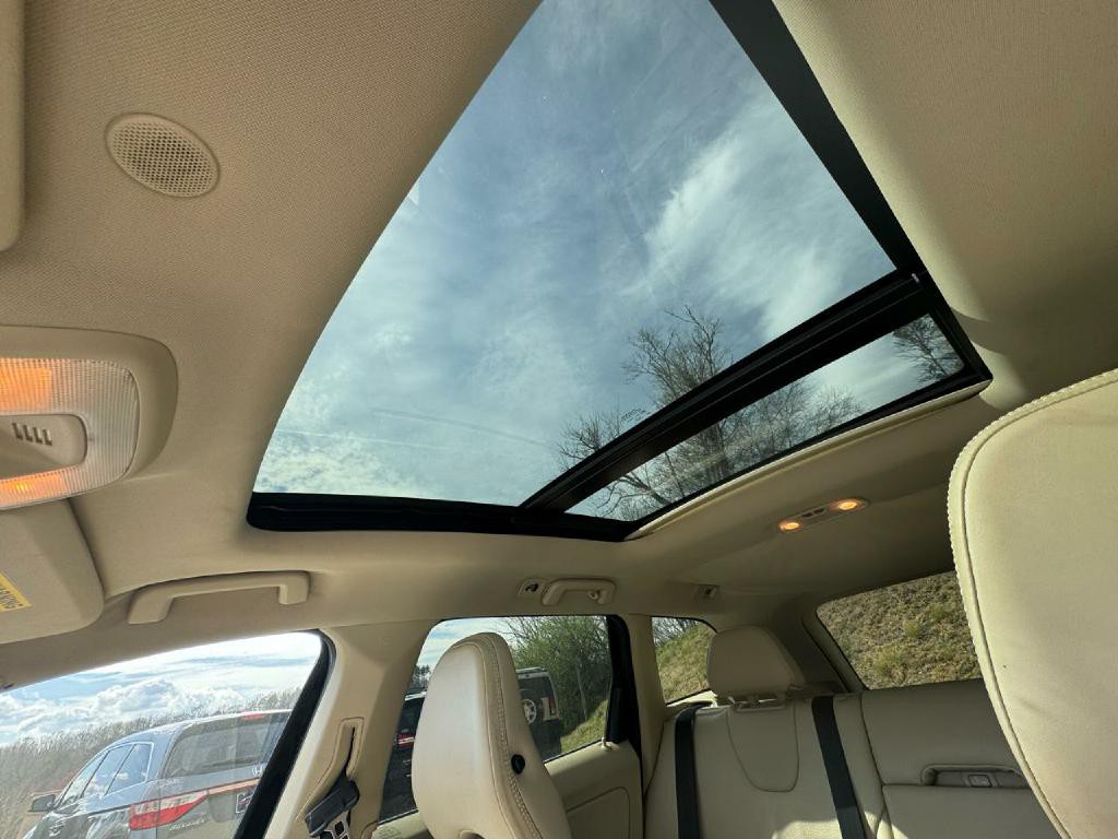 2013 Volvo XC60 Image 12