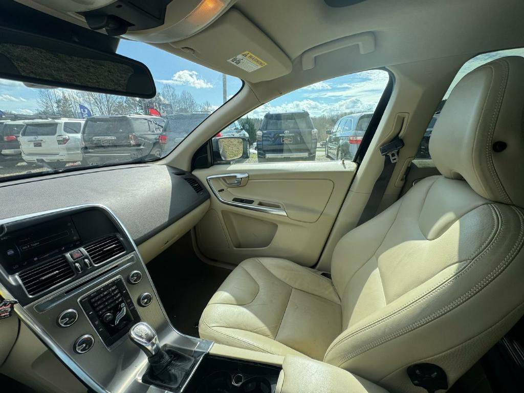 2013 Volvo XC60 Image 14