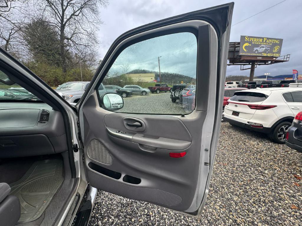 2003 Ford F-150 Image 5