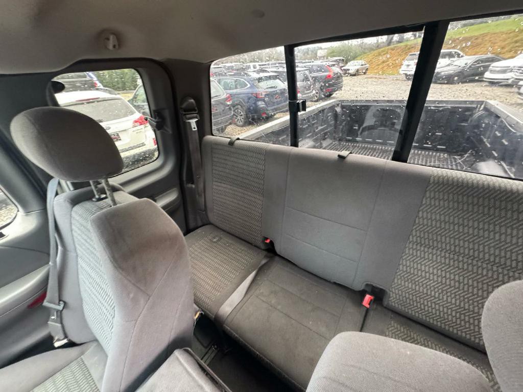 2003 Ford F-150 Image 8