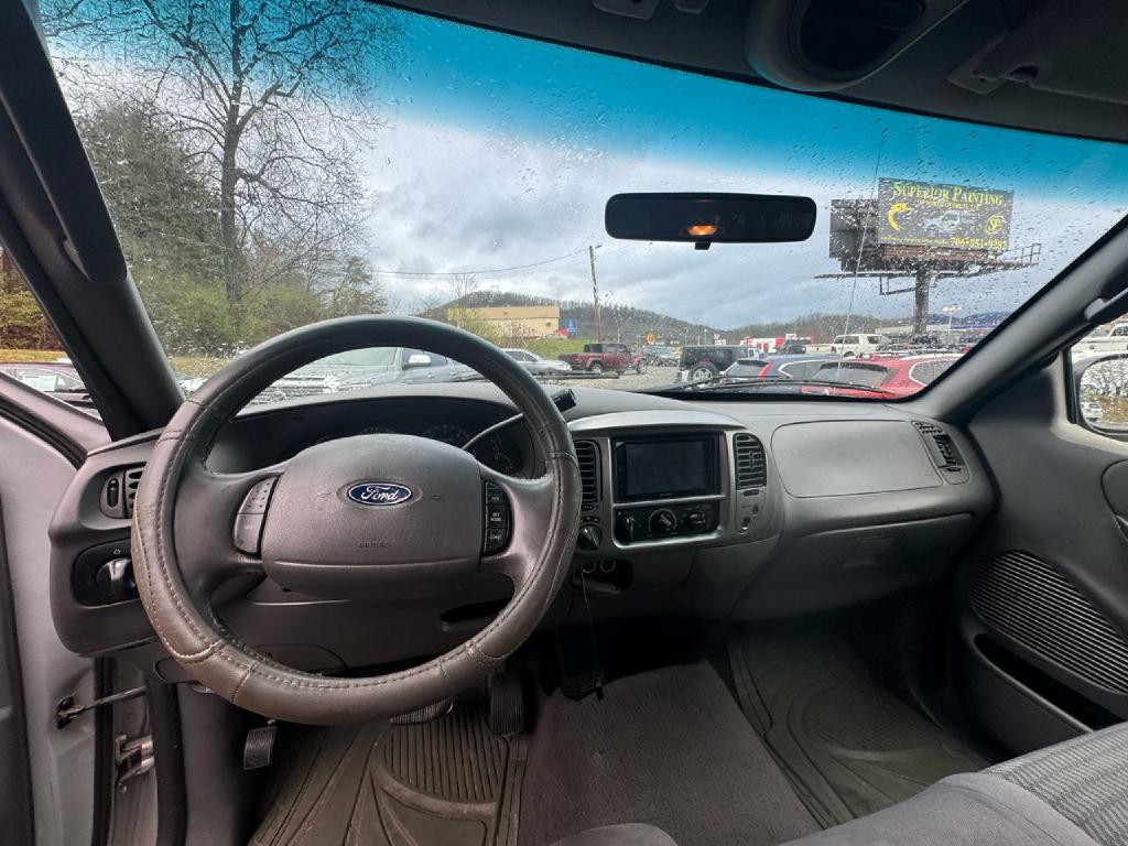 2003 Ford F-150 Image 11