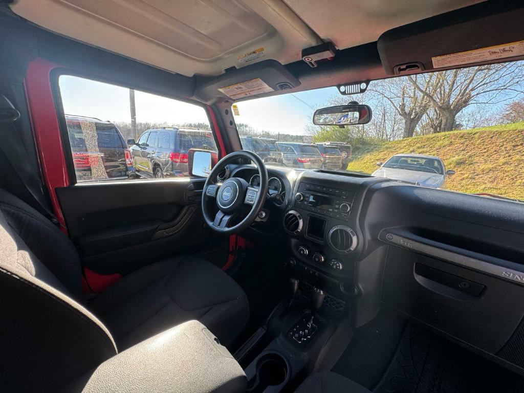 2013 Jeep Wrangler Image 8