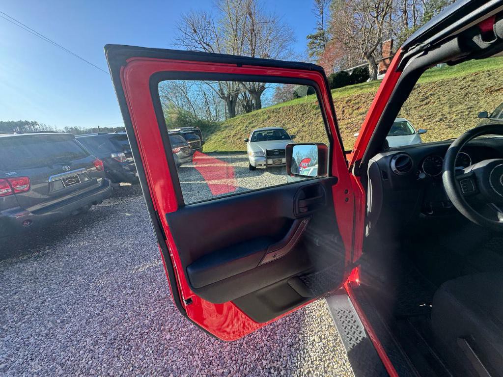 2013 Jeep Wrangler Image 9