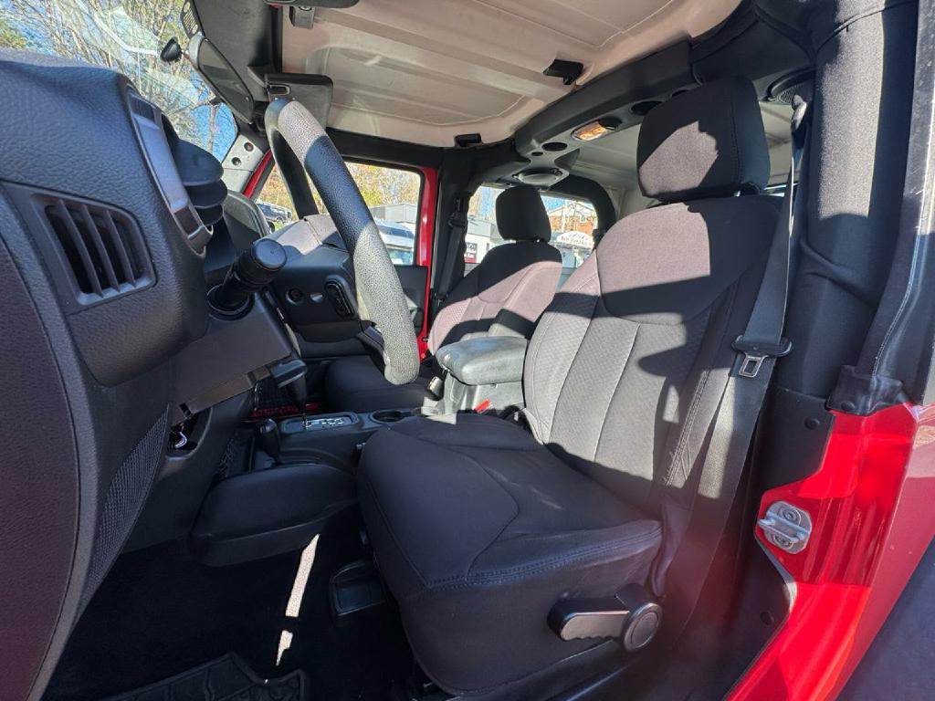 2013 Jeep Wrangler Image 10