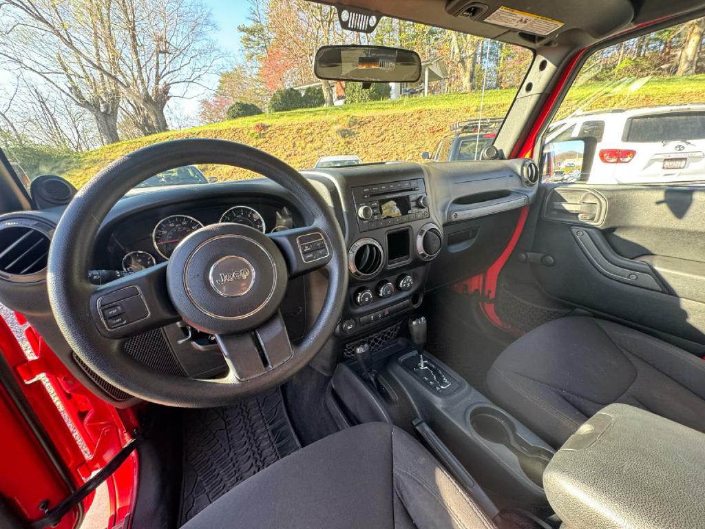 2013 Jeep Wrangler Image 11