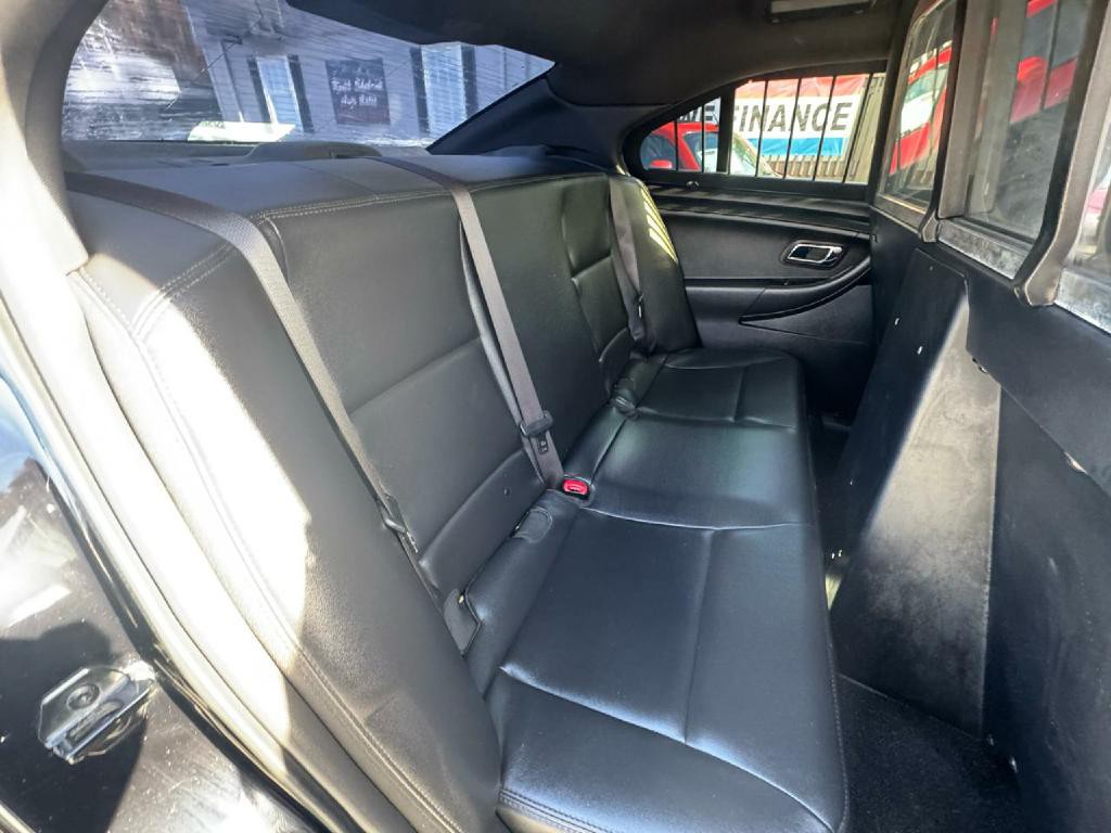 2015 Ford Taurus Image 8