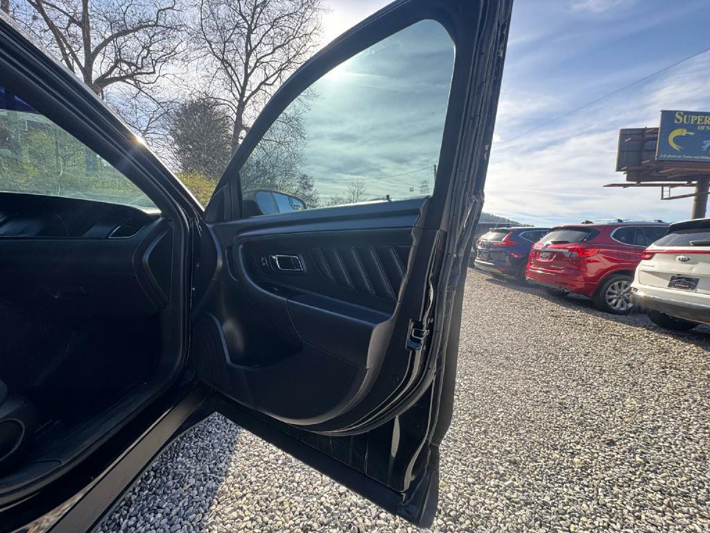 2015 Ford Taurus Image 9