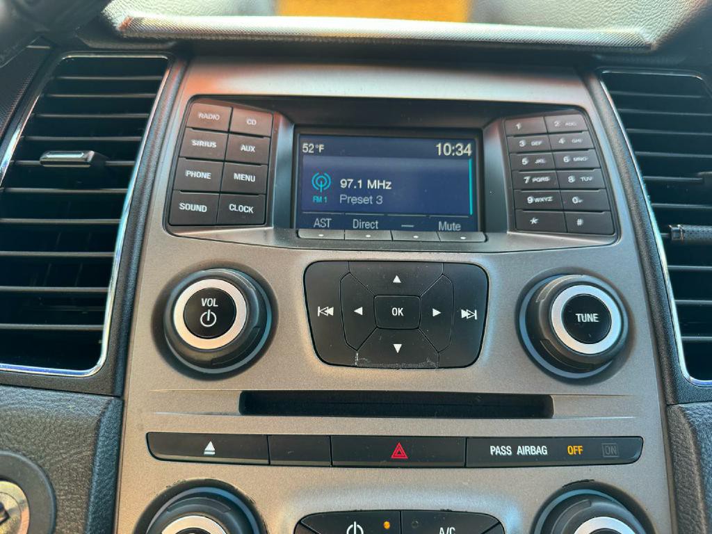 2015 Ford Taurus Image 15