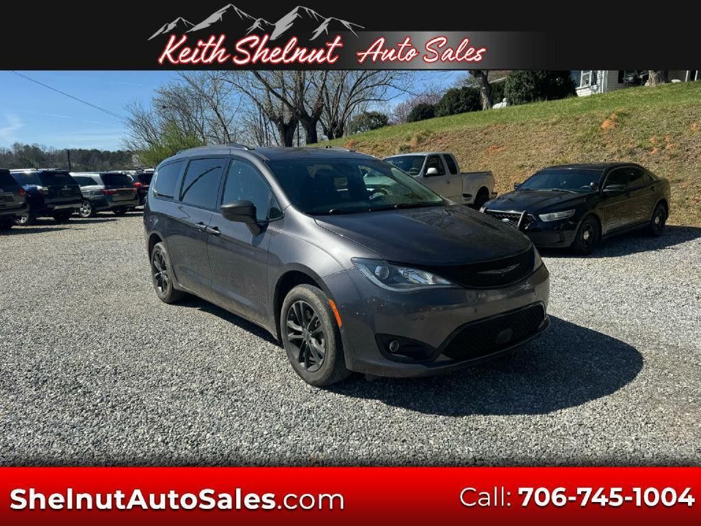 2020 Chrysler Pacifica Image 1