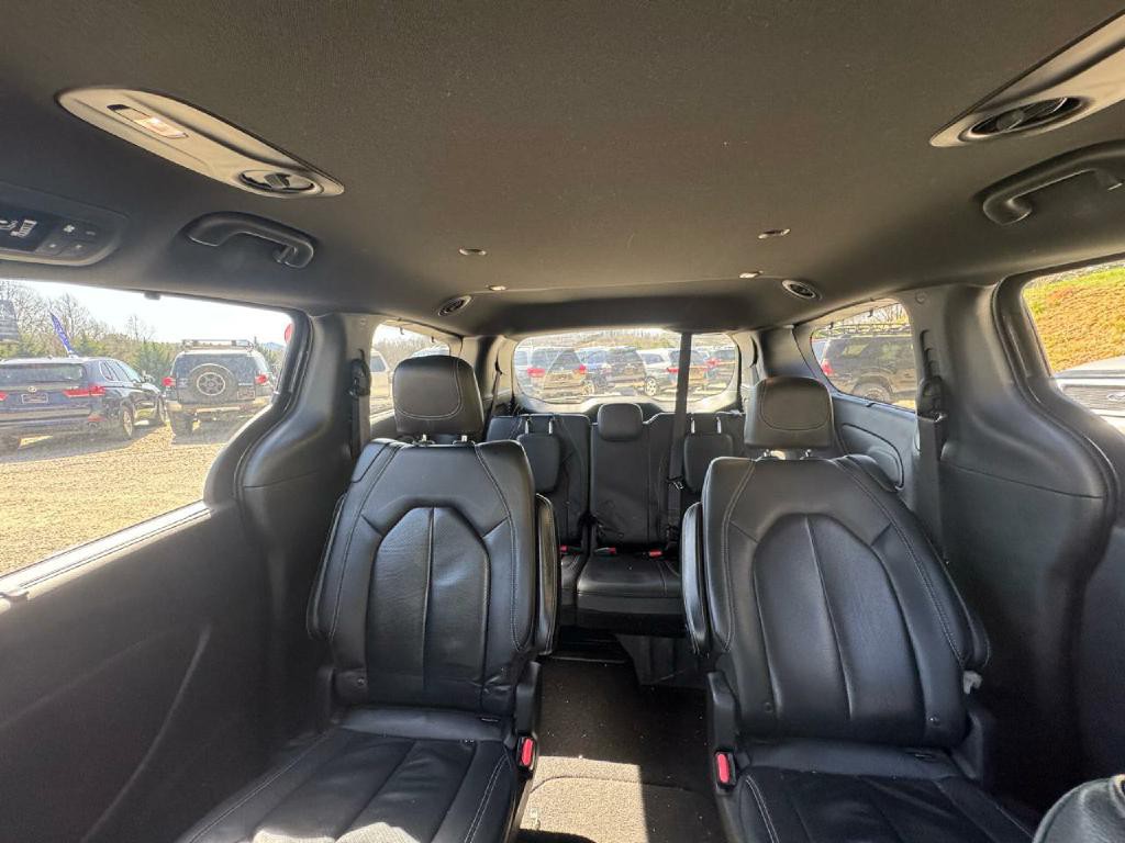 2020 Chrysler Pacifica Image 8