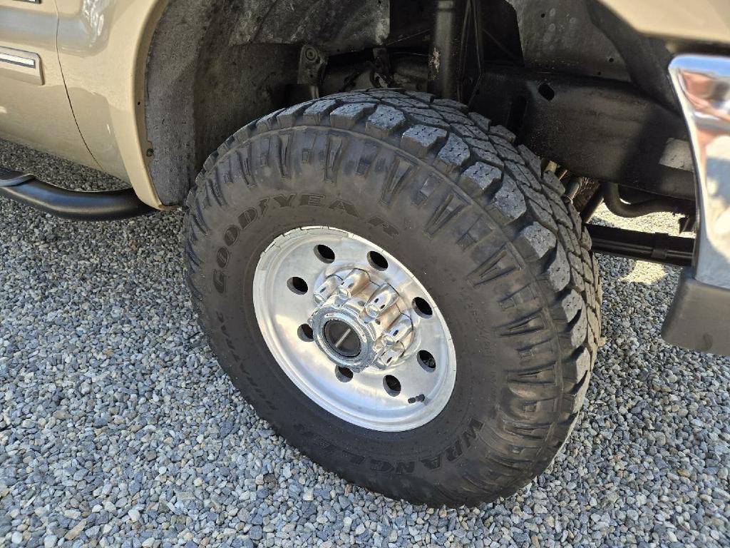 2000 Ford F-250 Image 2