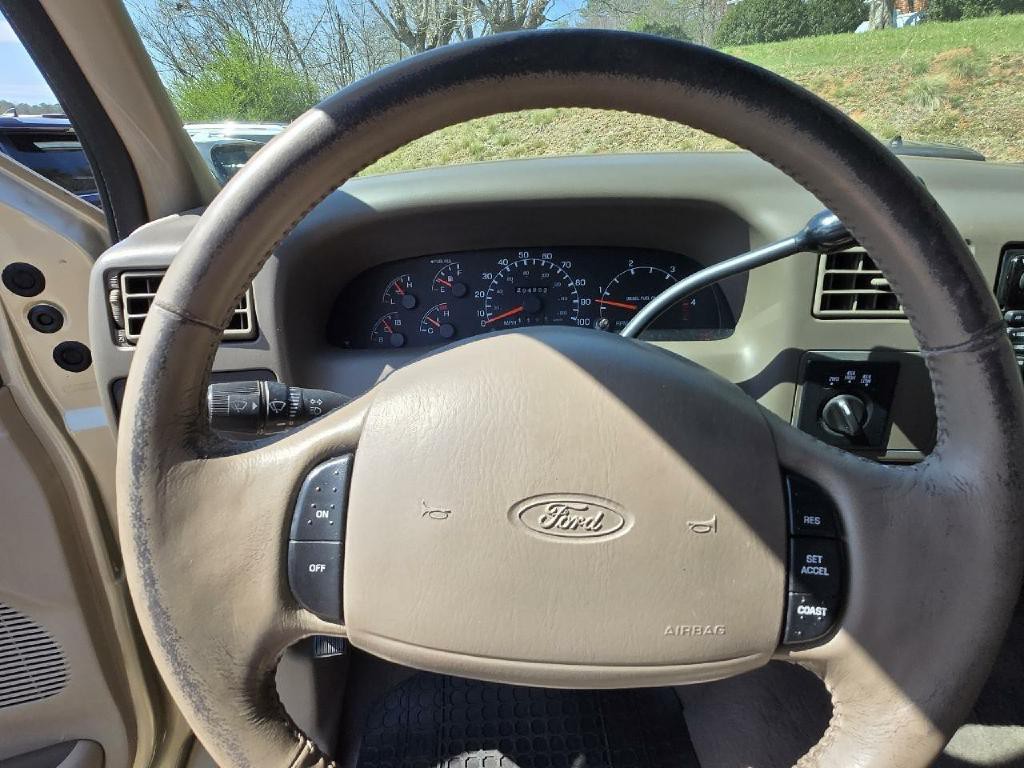 2000 Ford F-250 Image 25