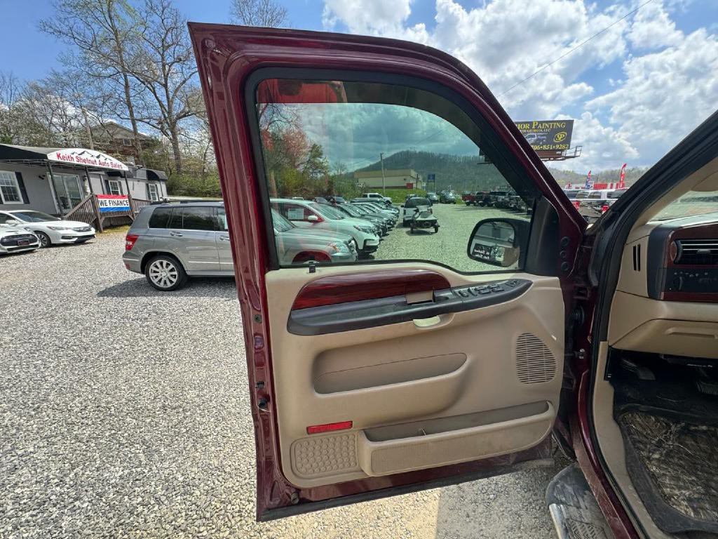 2005 Ford F-250 Image 12